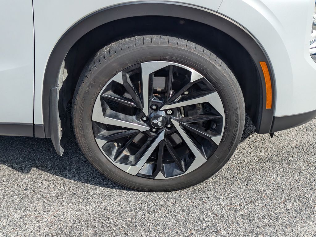Used 2023 Mitsubishi Outlander SUV