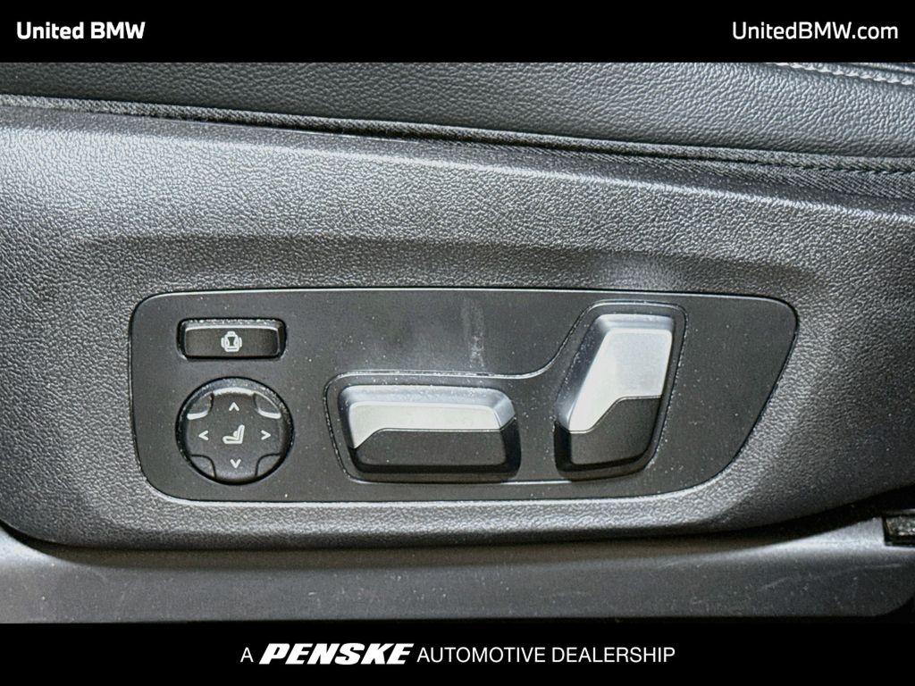 Thumbnail: 2021 BMW X4 - 11