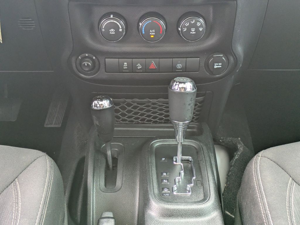 2017 Jeep Wrangler Unlimited Sahara 4x4