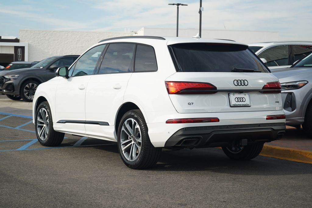 Thumbnail: 2026 Audi Q7 - 3