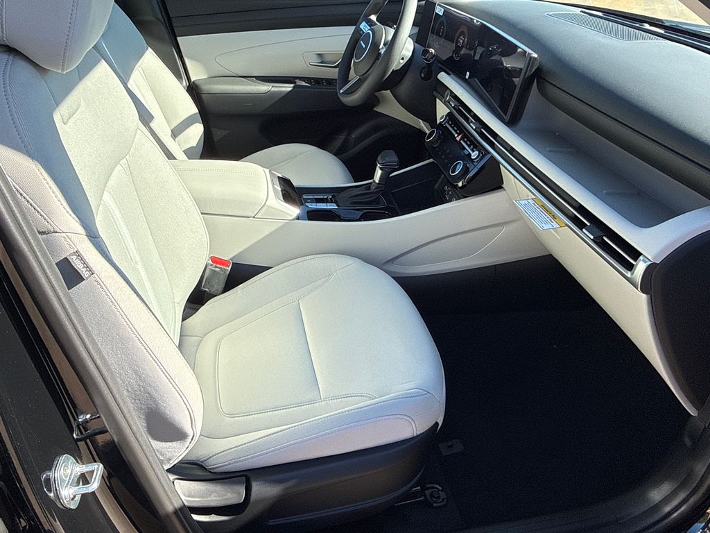 New 2026 Black HYUNDAI SEL image 14