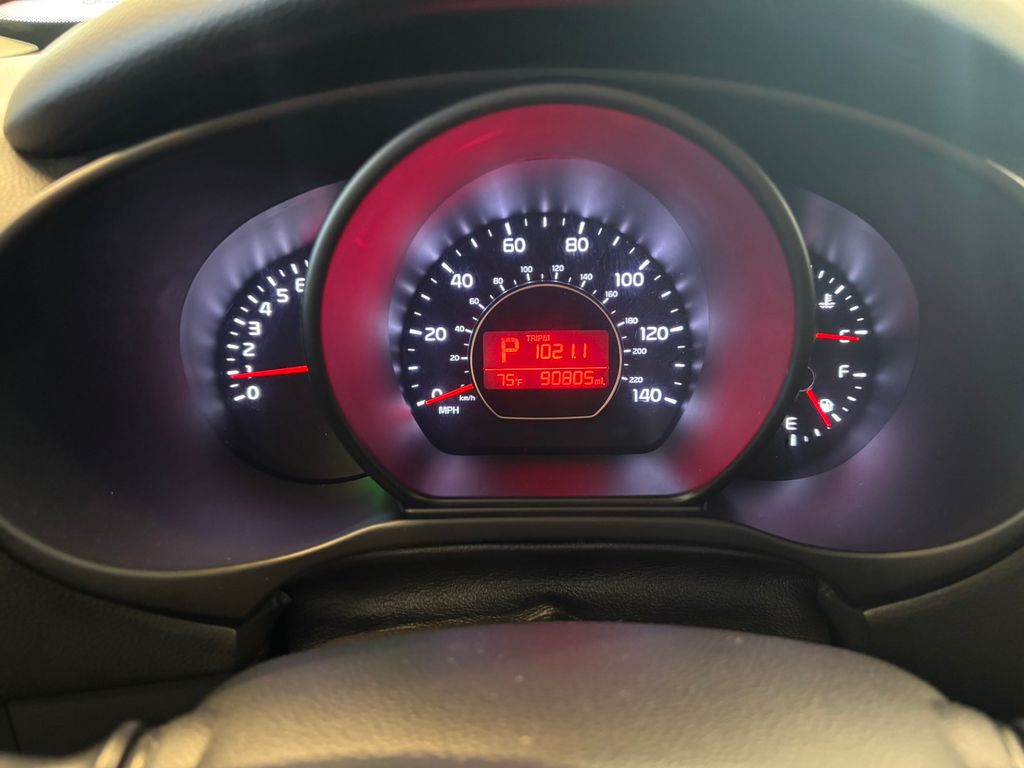 2016 Kia Soul Base
