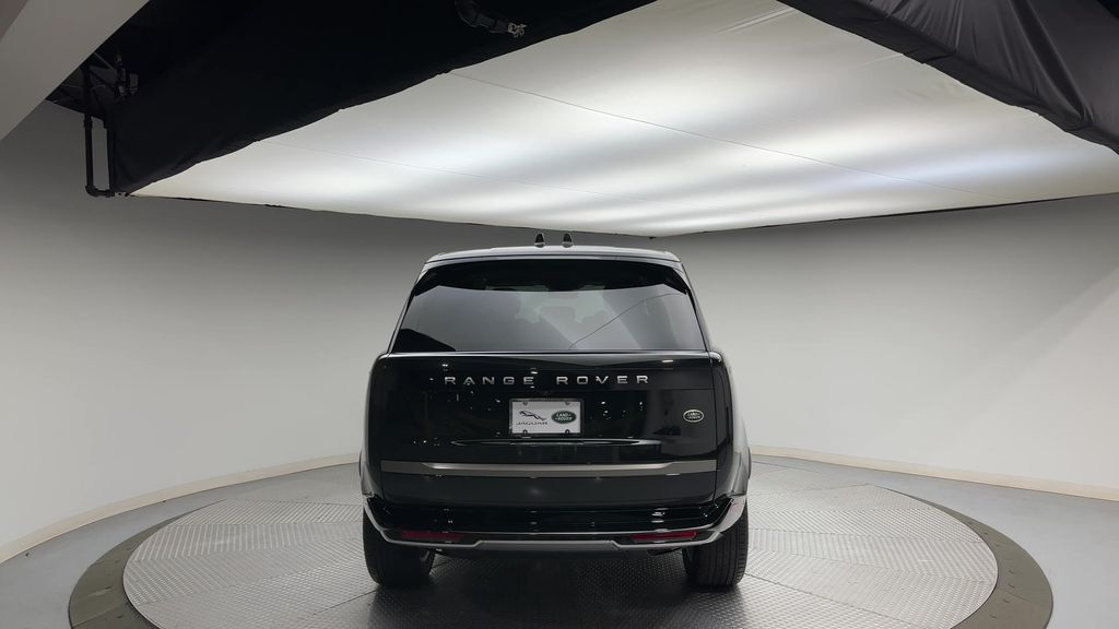 Thumbnail: 2023 Land Rover Range Rover - 7