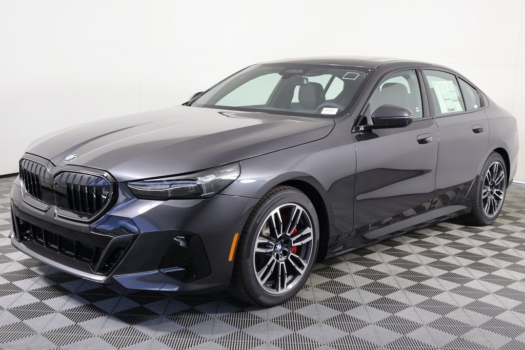 Thumbnail: 2026 BMW 5 Series - 1