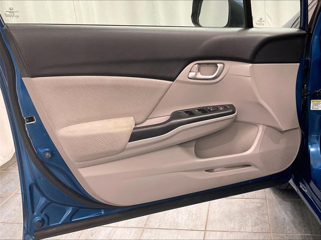 2013 Honda Civic — photo 9