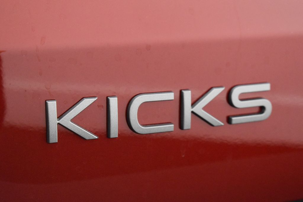 Thumbnail: 2026 Nissan Kicks - 9