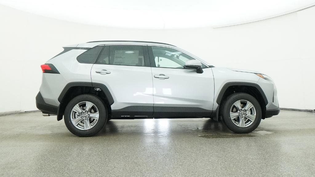Thumbnail: 2025 Toyota RAV4 - 11