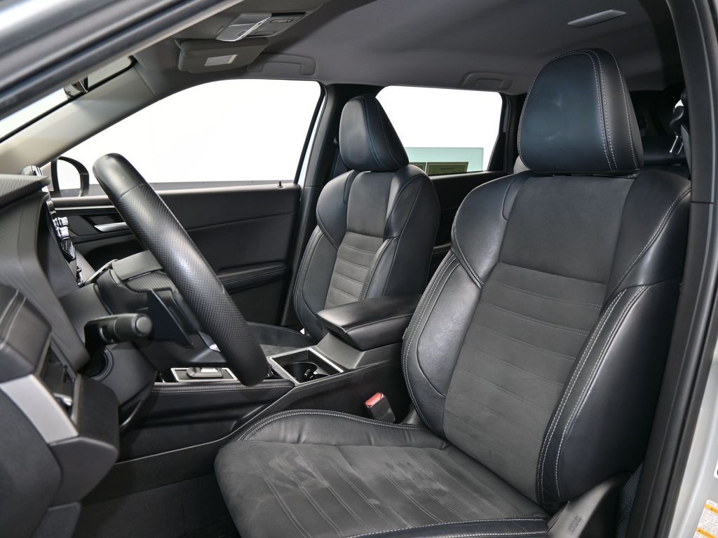 Used 2022 Alloy Silver Metallic Mitsubishi SE image 10