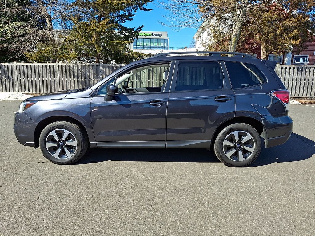 Thumbnail: 2017 Subaru Forester - 8
