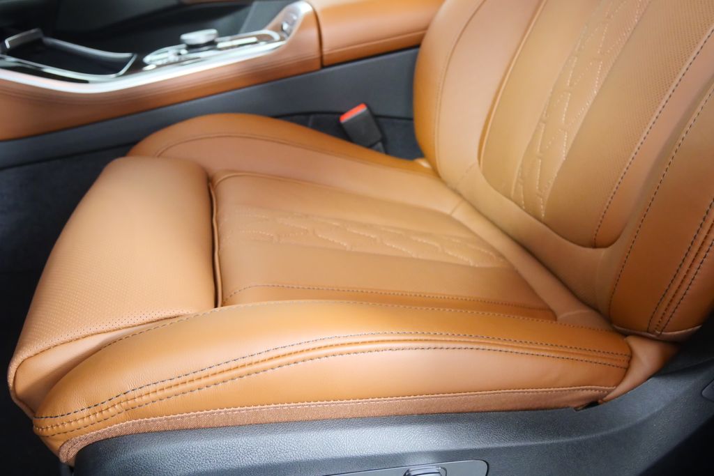 Thumbnail: 2026 BMW X5 - 10