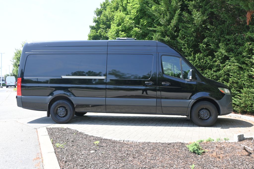 Thumbnail: 2024 Mercedes-Benz Sprinter - 8