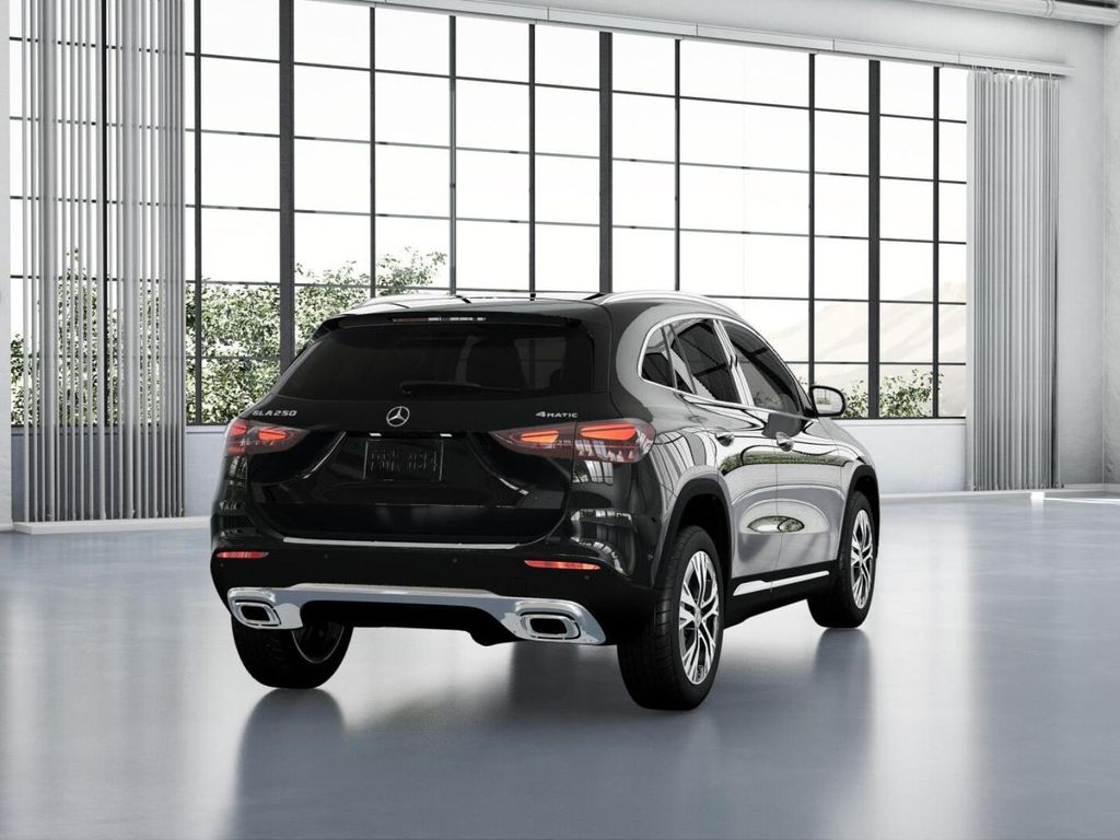 Thumbnail: 2026 Mercedes-Benz GLA - 23