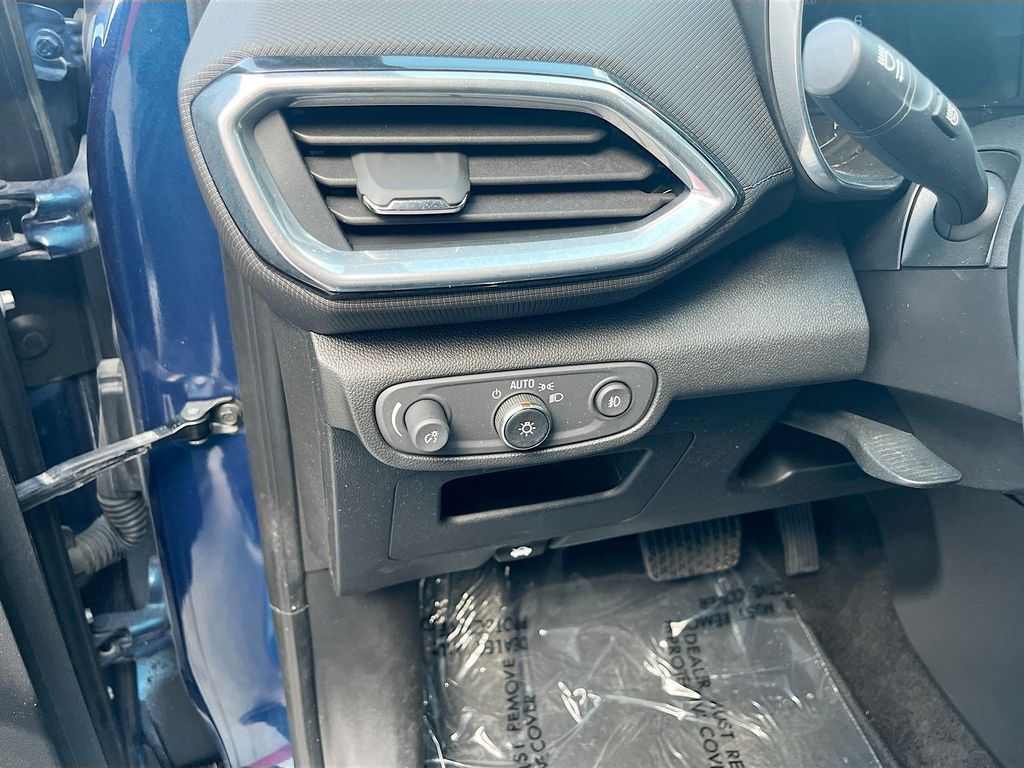 Used 2021 Blue Chevrolet LT image 10