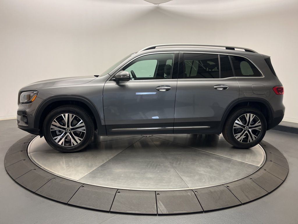 Thumbnail: 2026 Mercedes-Benz GLB - 4