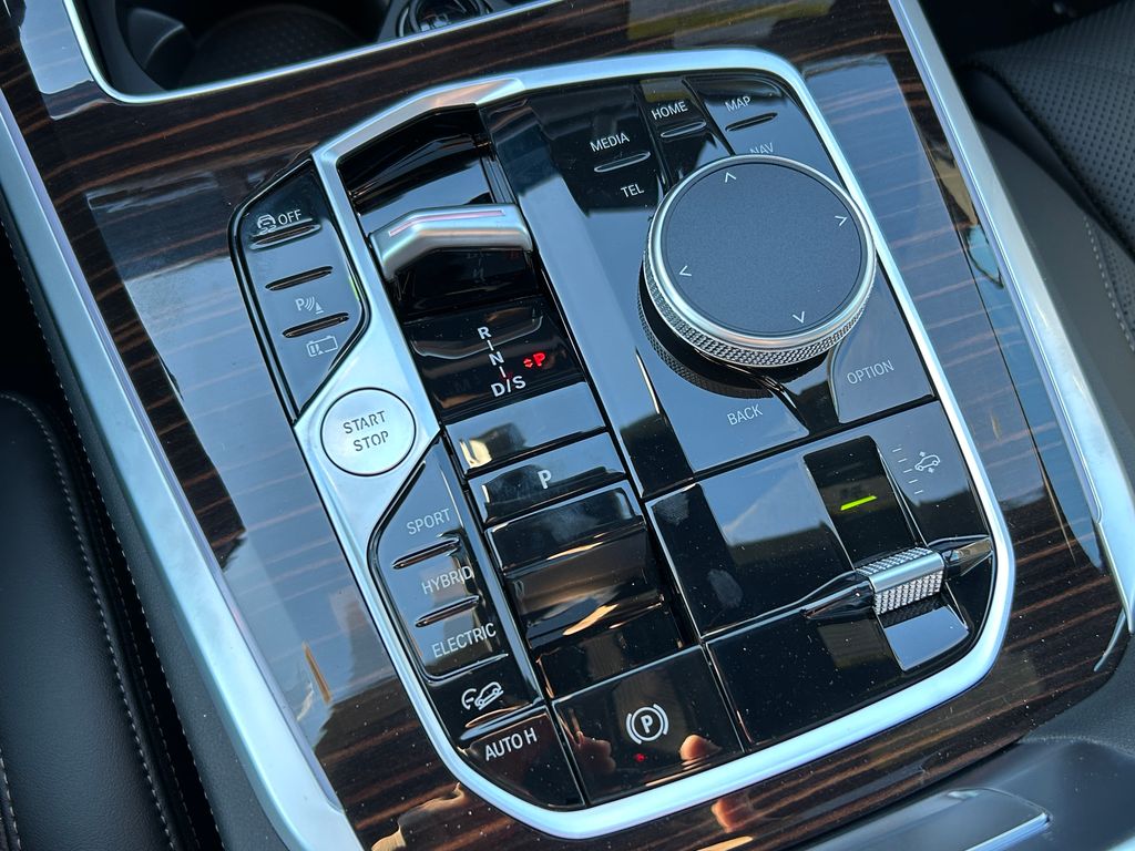 Thumbnail: 2026 BMW X5 - 28