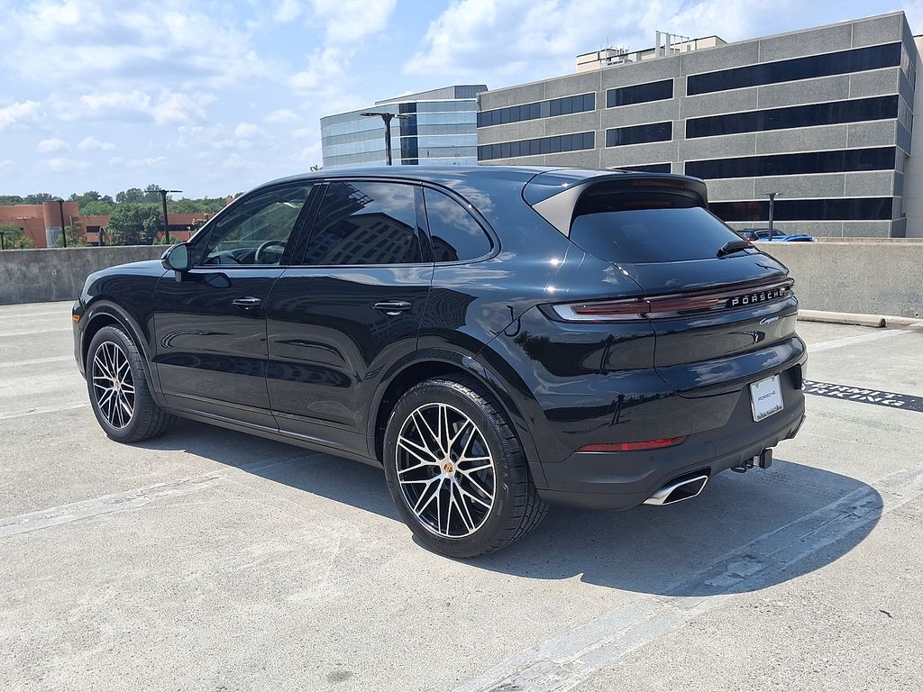 Thumbnail: 2026 Porsche Cayenne - 3