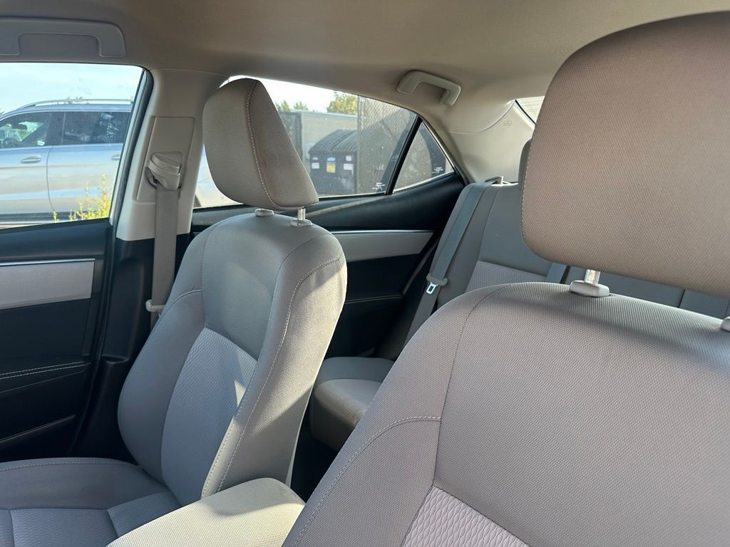 Thumbnail: 2015 Toyota Corolla - 6