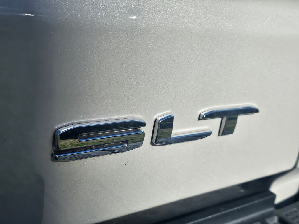2022 GMC Sierra 1500 SLT White at Bob Mills Chevrolet