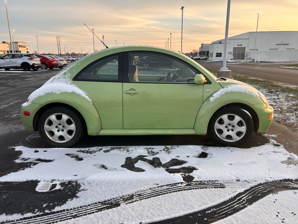 2002 Volkswagen Beetle GLS 2