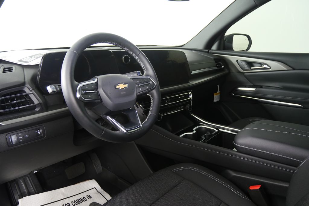 Thumbnail: 2025 Chevrolet Traverse - 13
