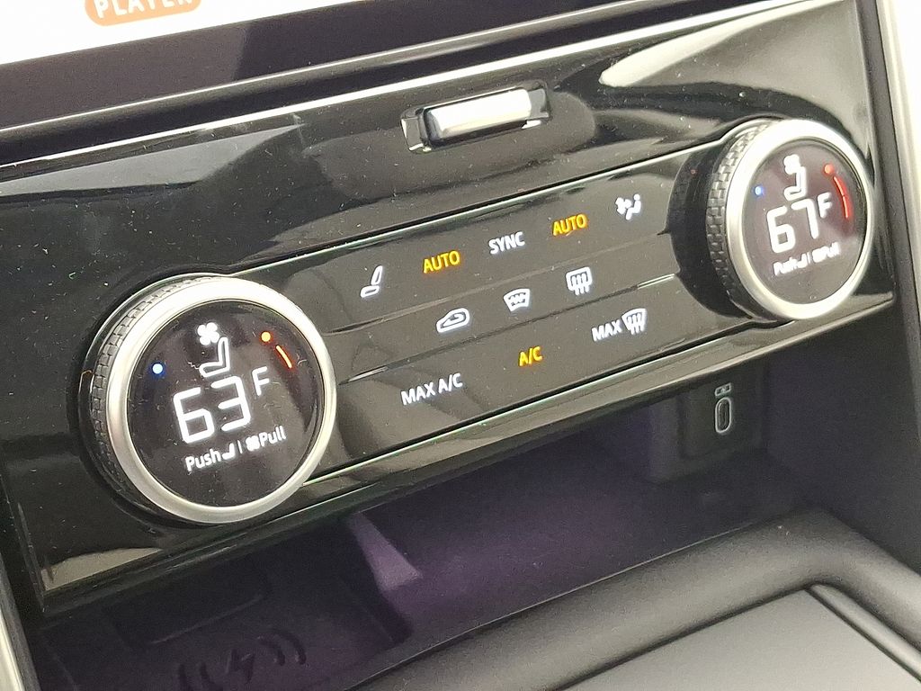 Thumbnail: 2026 Land Rover Discovery - 13