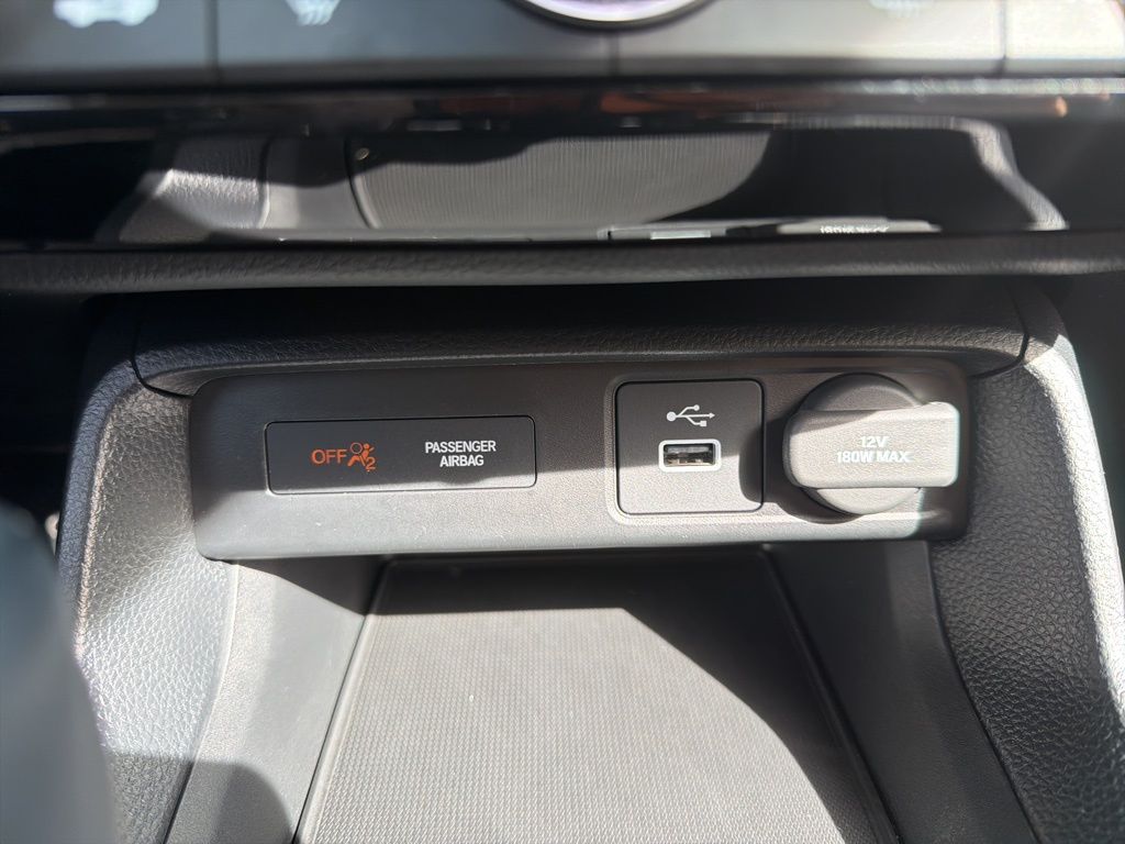 Thumbnail: 2023 Honda Civic - 32