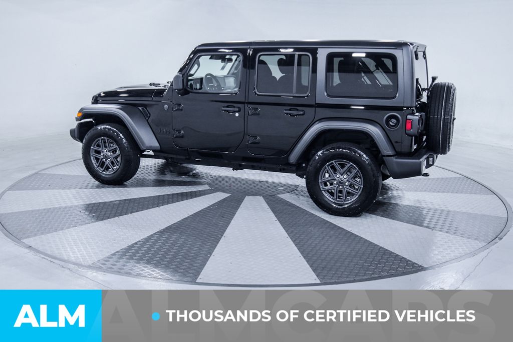 Used 2025 Black Jeep Sport S image 4