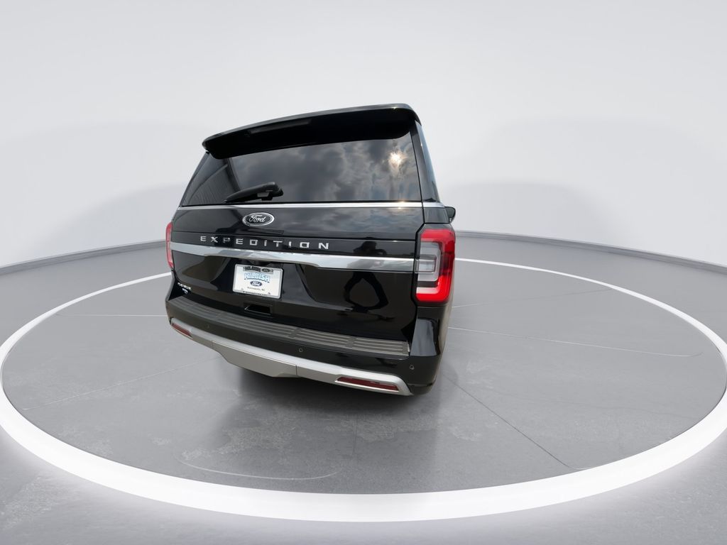 Used 2024 Black Metallic Ford Platinum image 7