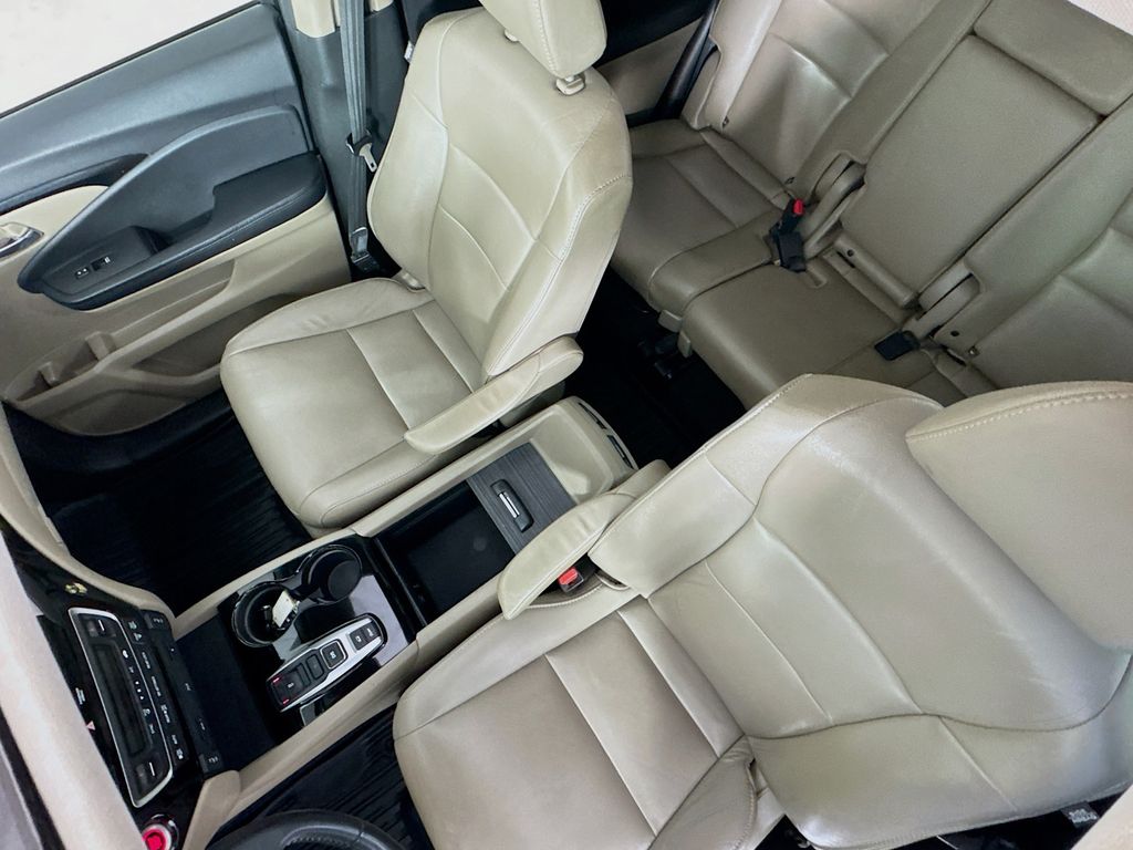 Used Car 2017 Honda Pilot  Touring For Sale Under $20,000 In Austin, Texas