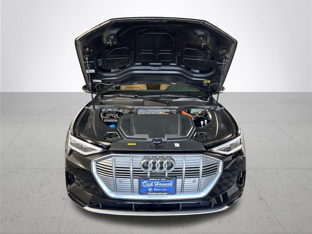 2021 Audi e-tron Premium Plus