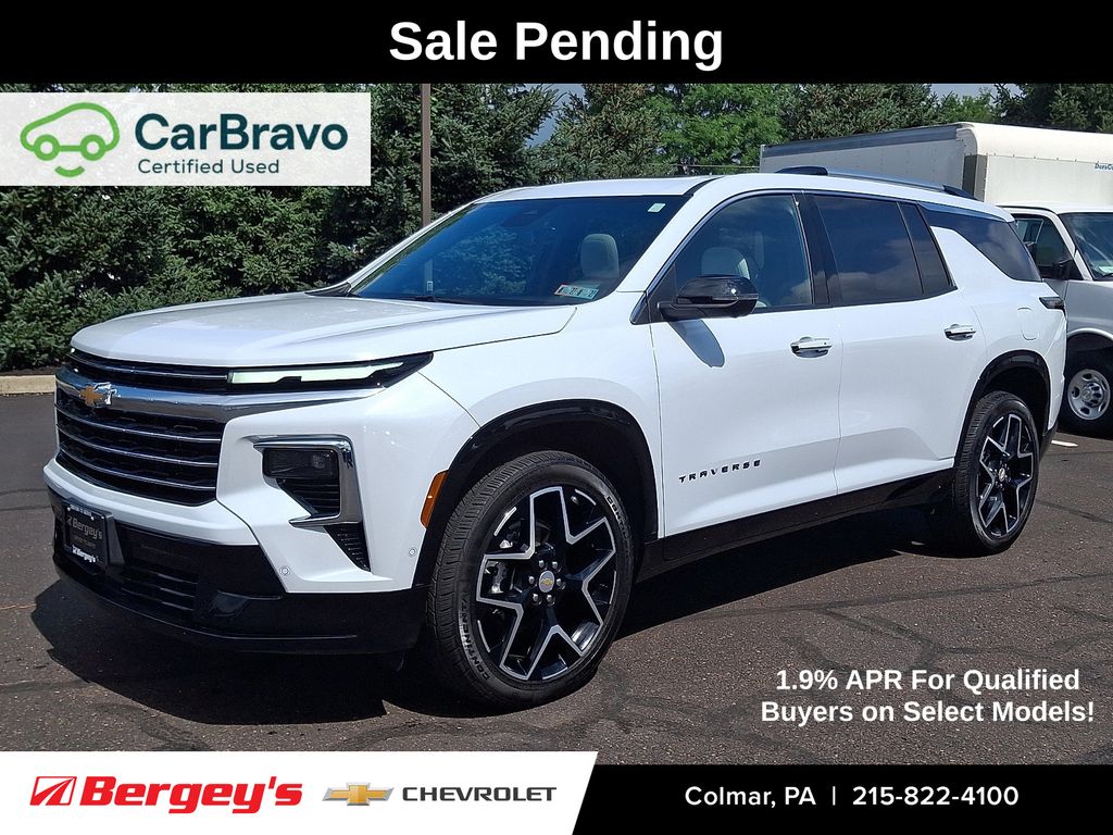 Polar White Tricoat 2026 Chevrolet Traverse SUV / Crossover Four-Wheel Drive 8-Speed Automatic