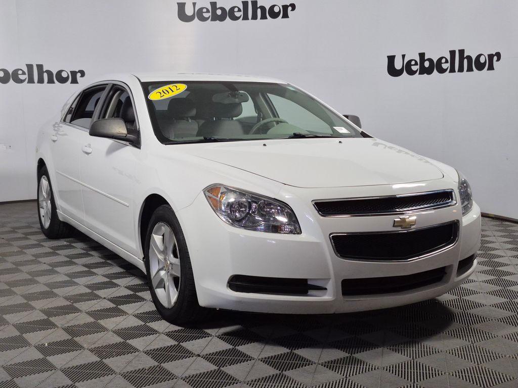 Summit White 2012 Chevrolet Malibu Sedan Front-Wheel Drive 6-Speed Automatic Overdrive