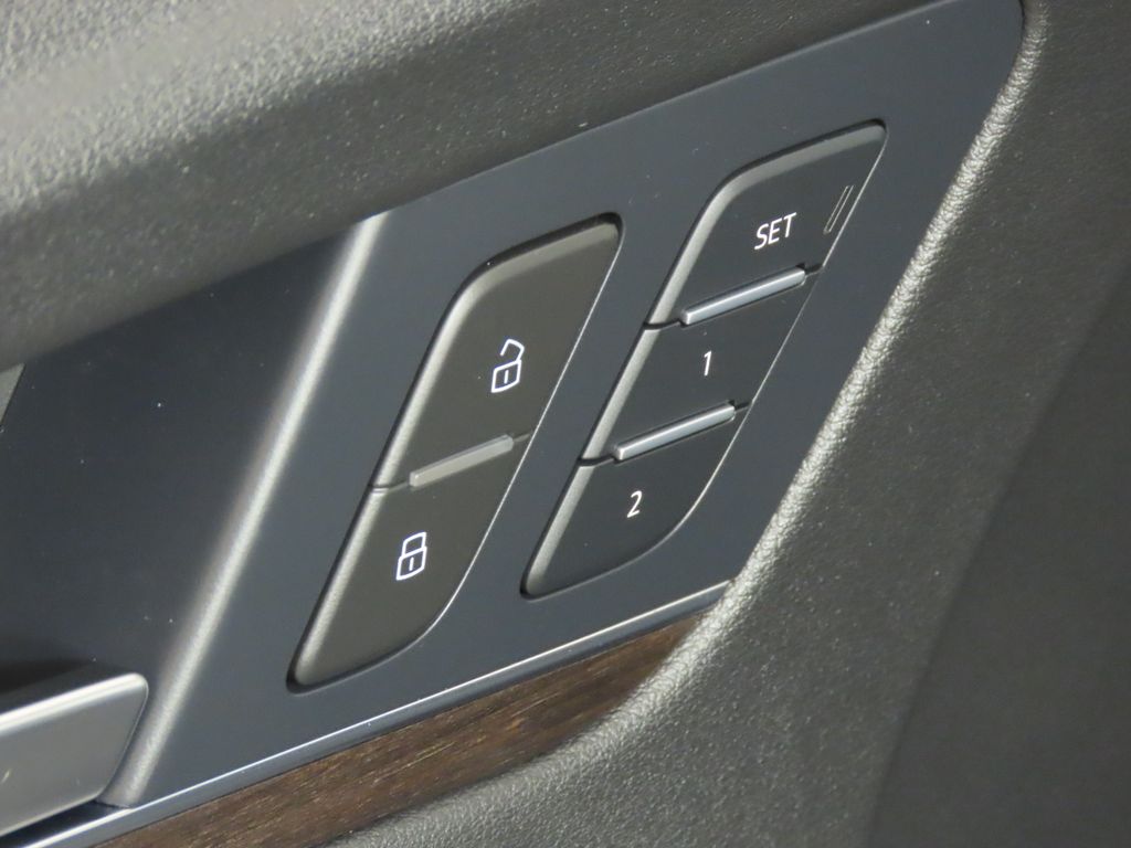 Thumbnail: 2023 Audi Q5 - 31