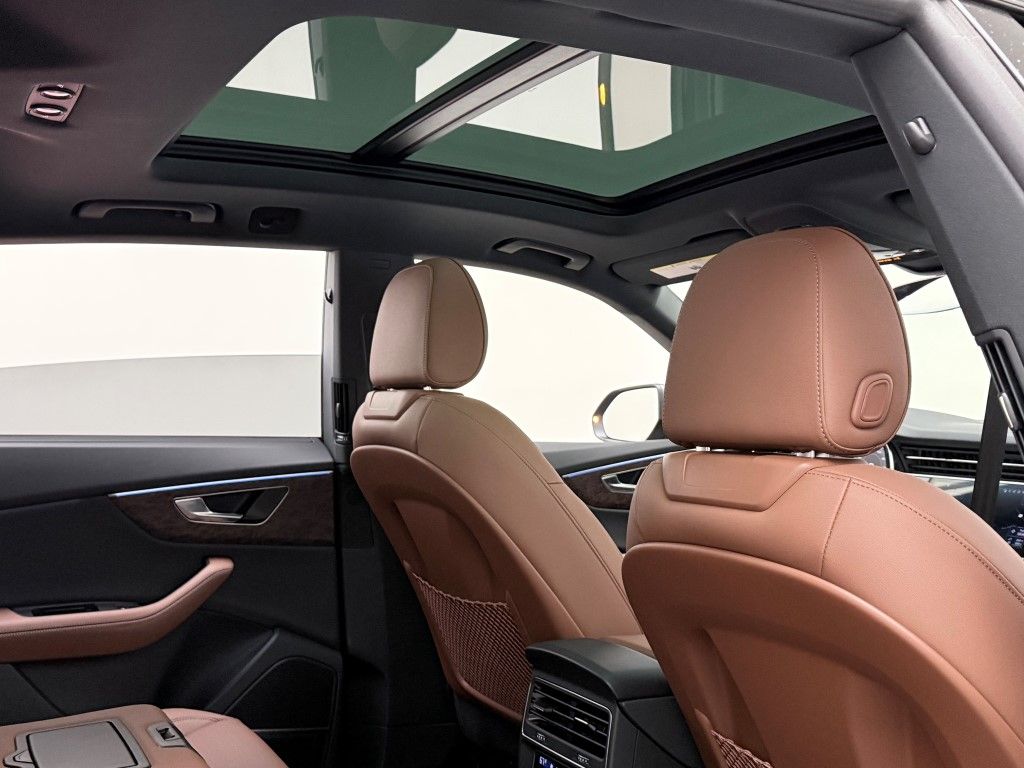 Thumbnail: 2026 Audi Q8 - 15