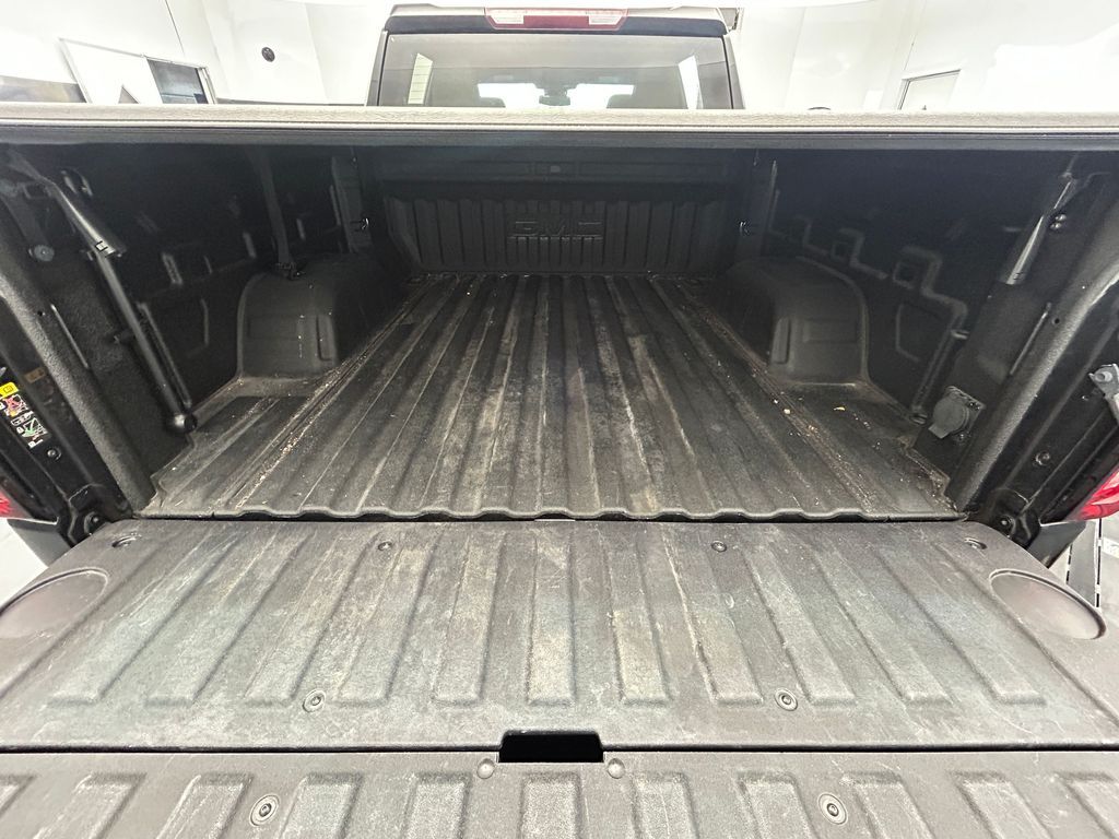 Used 2022 Onyx Black GMC SLT image 36