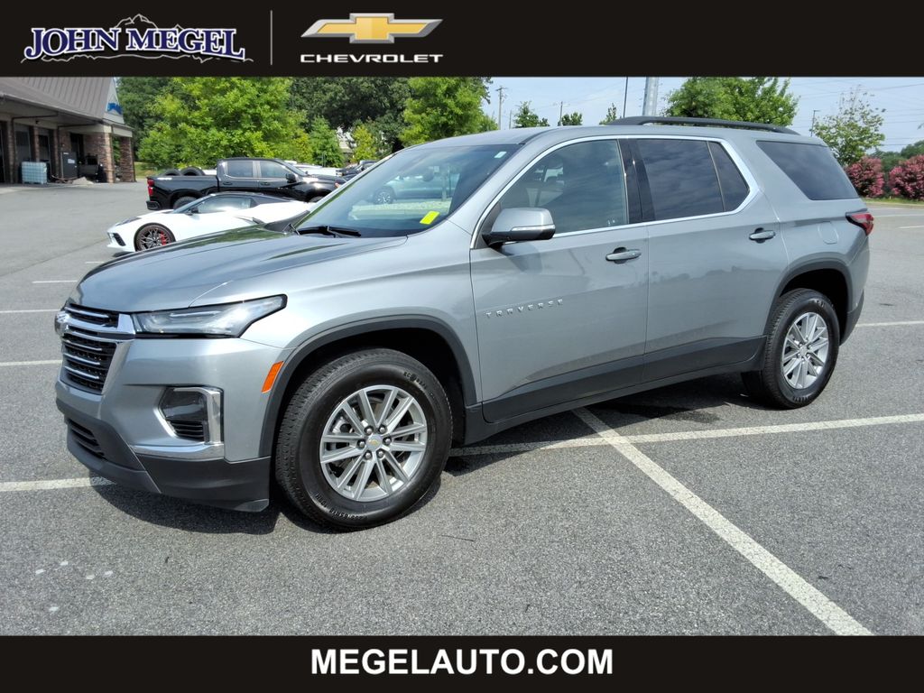 Sterling Gray Metallic 2023 Chevrolet Traverse SUV / Crossover Front-Wheel Drive 9-Speed Automatic