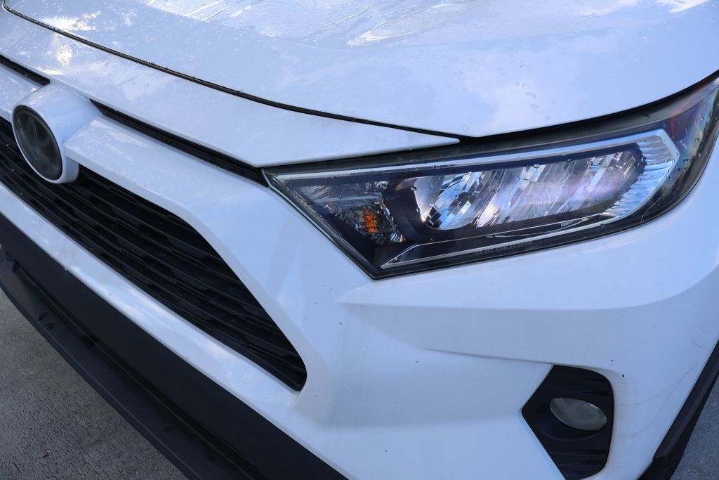 Thumbnail: 2020 Toyota RAV4 - 3
