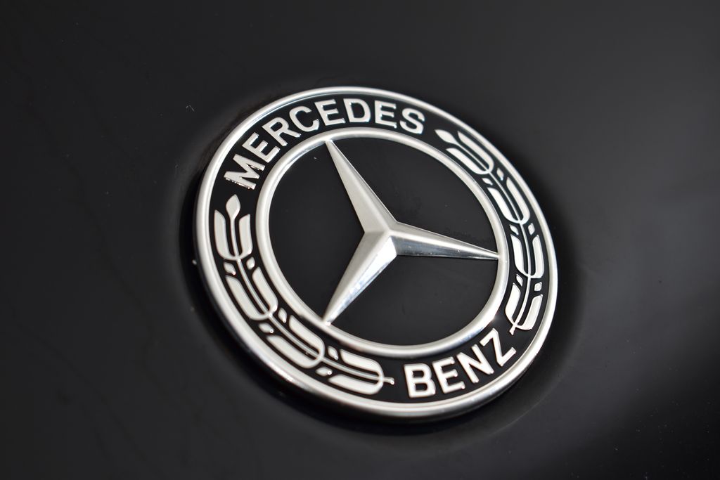 Thumbnail: 2022 Mercedes-Benz GLC - 10