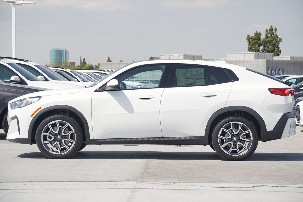 2025 BMW X2 xDrive28i 4