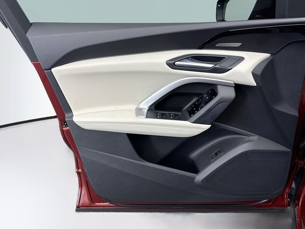 Thumbnail: 2025 Audi Q5 - 23