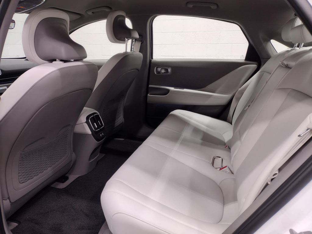 2025 Hyundai IONIQ 6 SEL