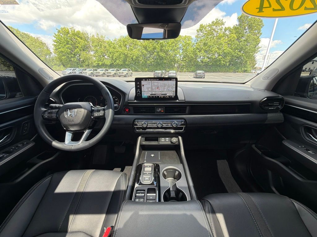 Thumbnail: 2024 Honda Pilot - 12