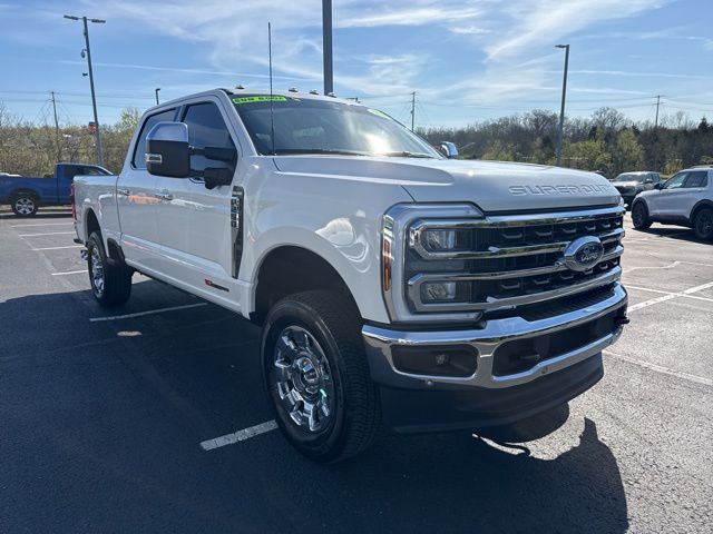 Star White Metallic Tri-Coat 2025 Ford F-250 Super Duty King Ranch Crew Cab 4WD Pickup Truck Four-Wheel Drive Automatic