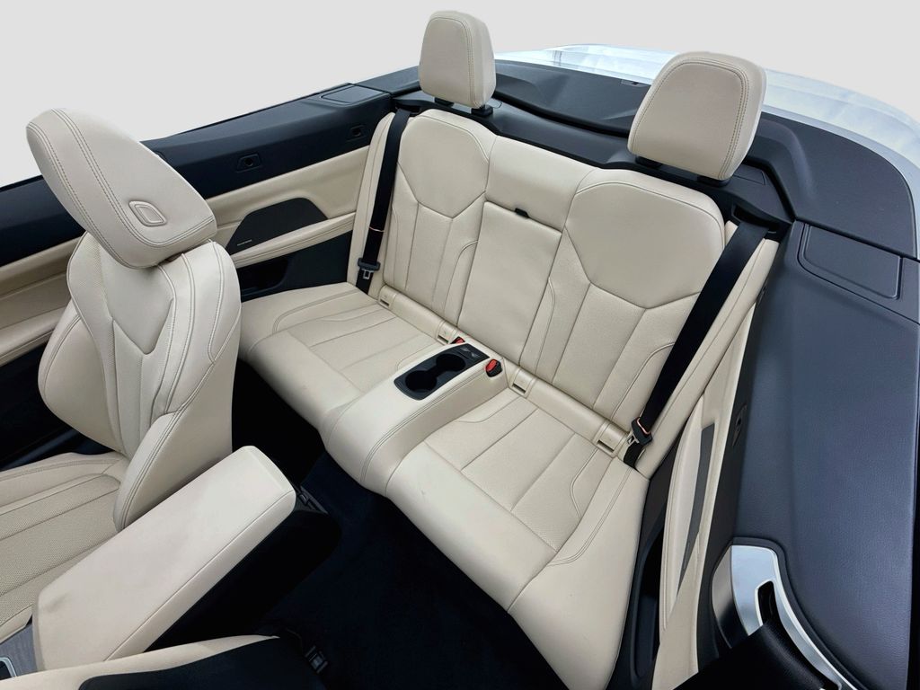Thumbnail: 2027 BMW 4 Series - 27