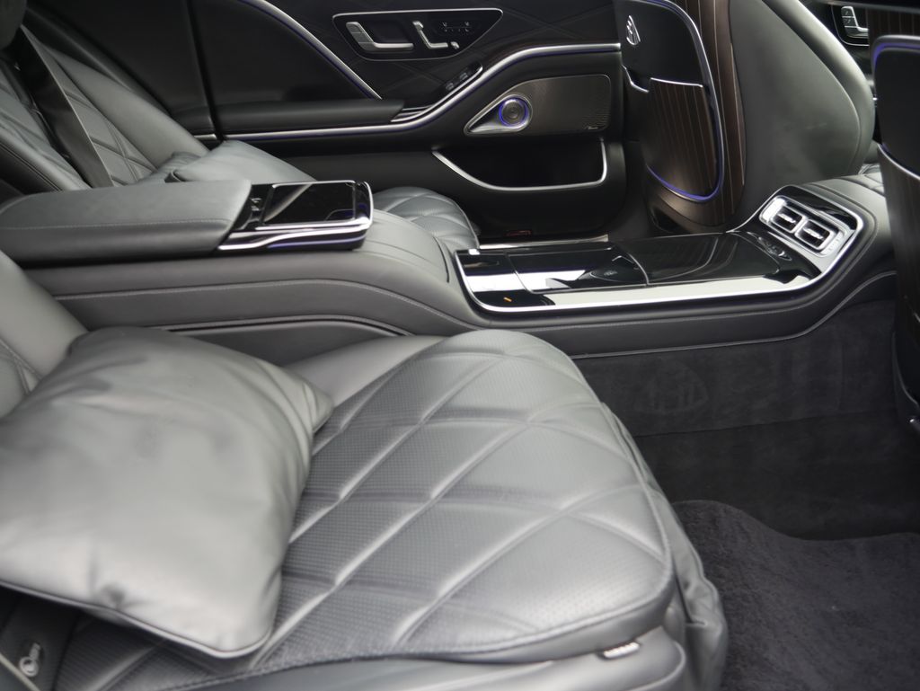 Thumbnail: 2023 Mercedes-Benz S-Class - 28