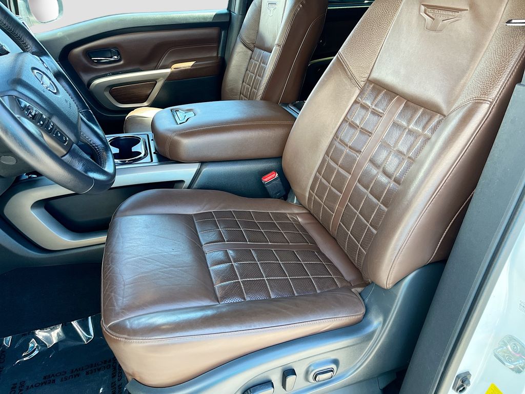 Used 2023 White Nissan Platinum Reserve image 20