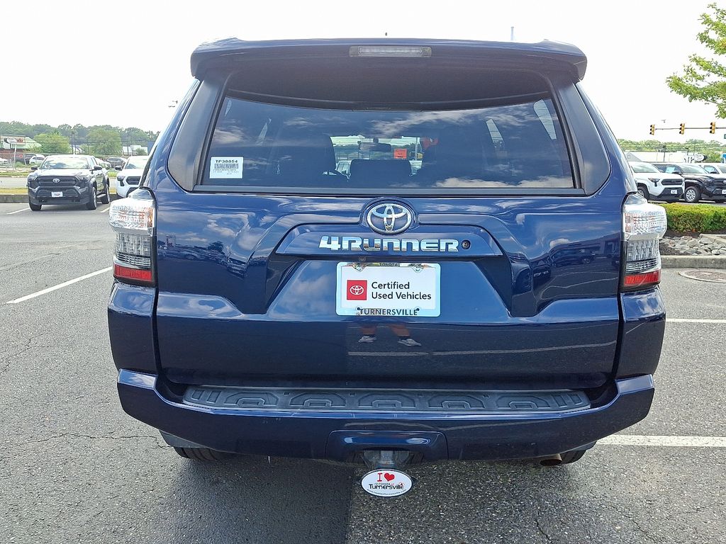 Thumbnail: 2019 Toyota 4Runner - 5