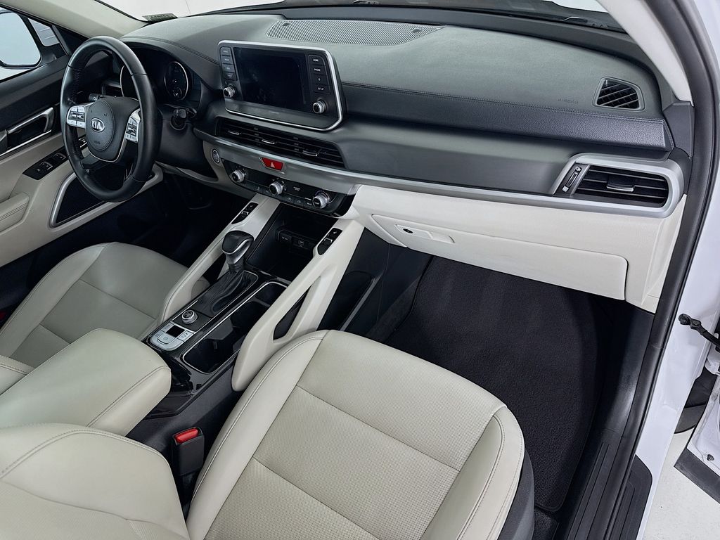 Thumbnail: 2021 Kia Telluride - 17