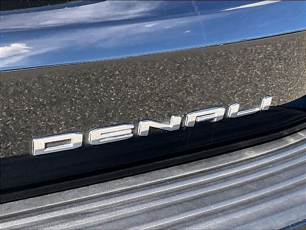 2023 GMC Yukon XL — photo 29