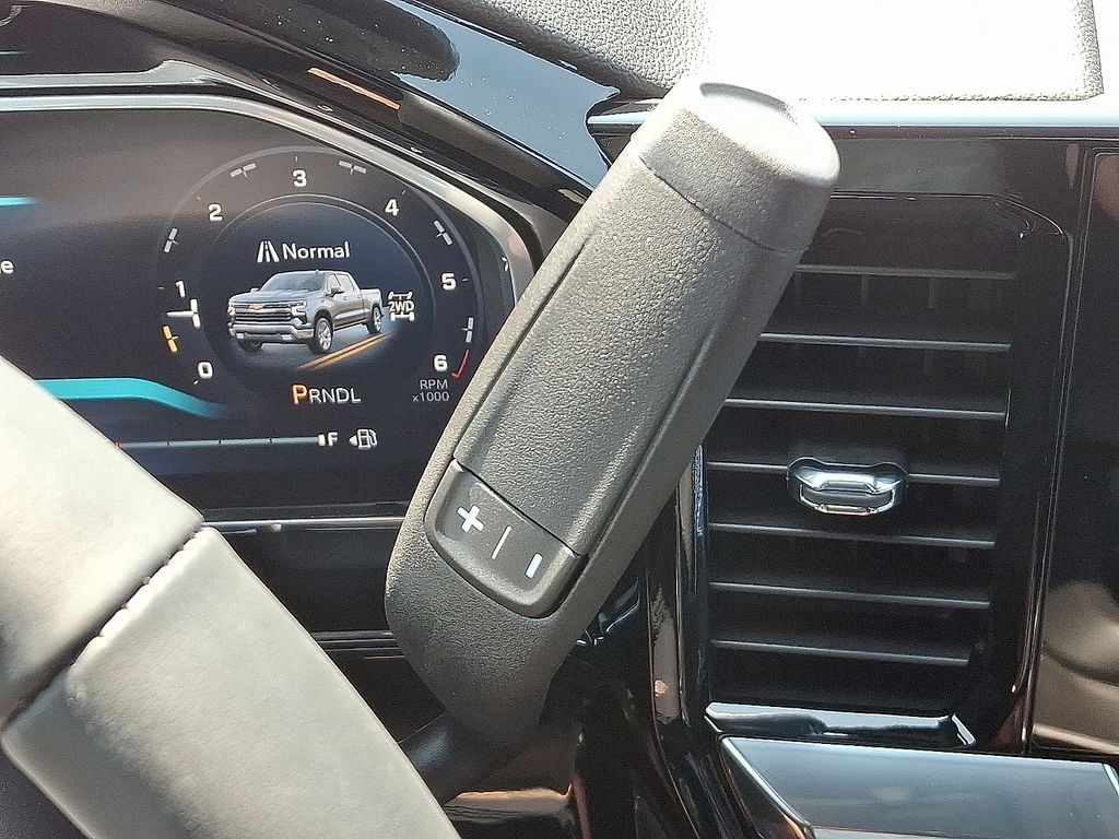 Thumbnail: 2026 Chevrolet Silverado 1500 - 10